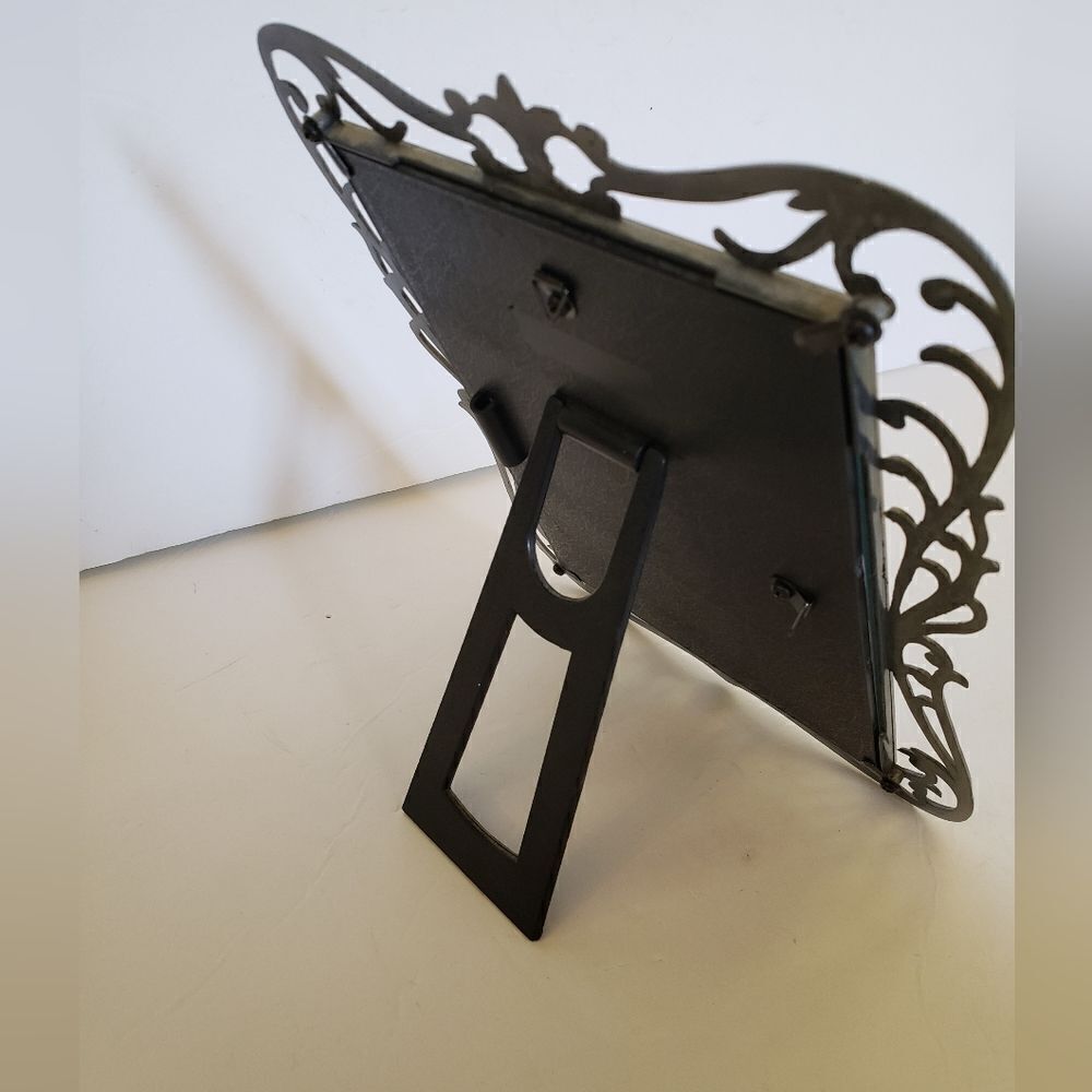 Metal Picture Frame - Picture 4 of 7